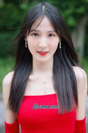 197579 - Xiaowen Age: 20 - China
