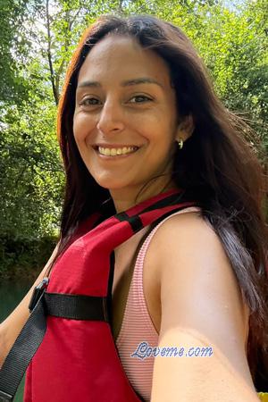 229512 - Daniela Age: 36 - Costa Rica