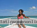 cartagena-women-boat-1104-34